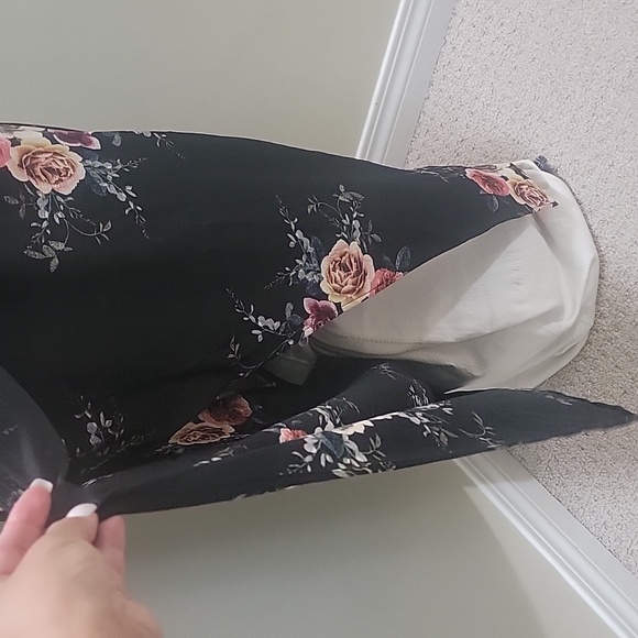 NWT Misguided Black Floral Wrap Dress Size Medium. - Picture 6 of 12